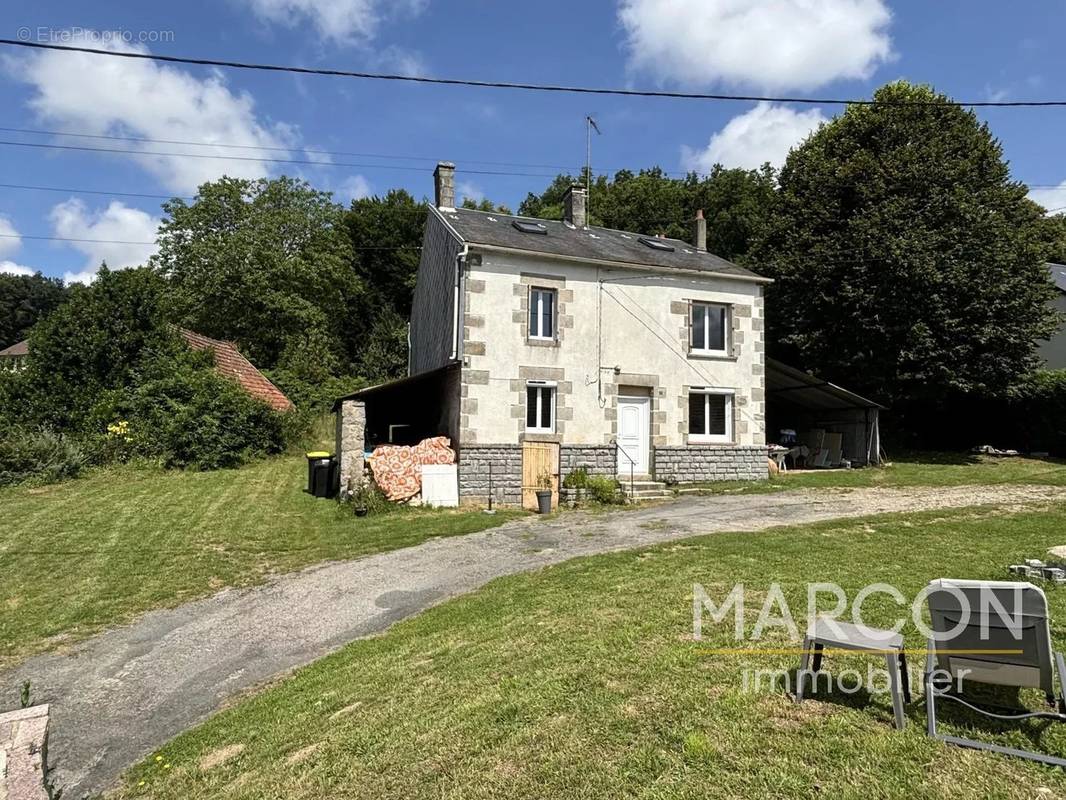 Maison à SAINT-LEGER-LE-GUERETOIS