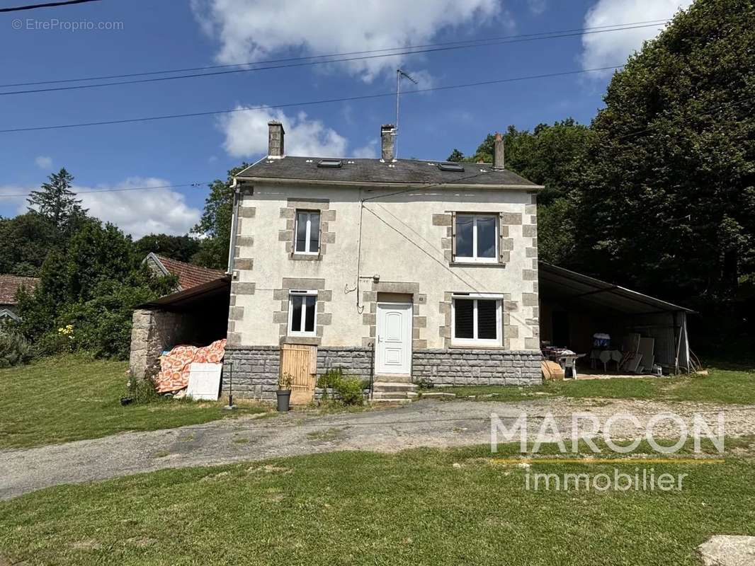 Maison à SAINT-LEGER-LE-GUERETOIS