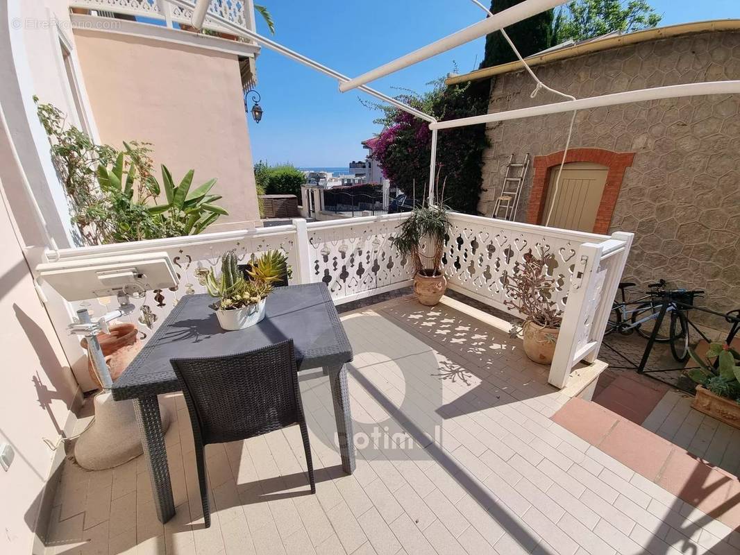 Appartement à MENTON