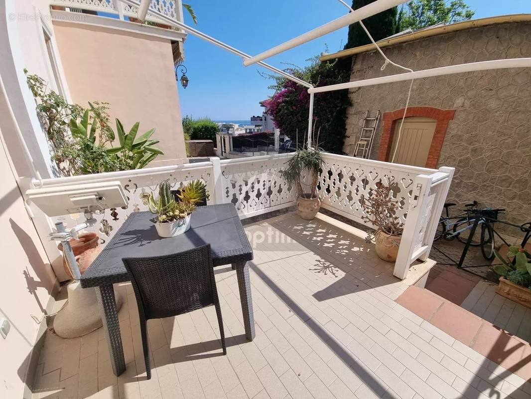 Appartement à MENTON