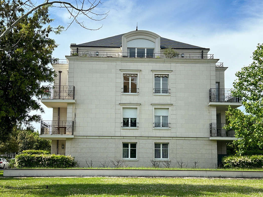 Appartement à SAINT-CYR-SUR-LOIRE