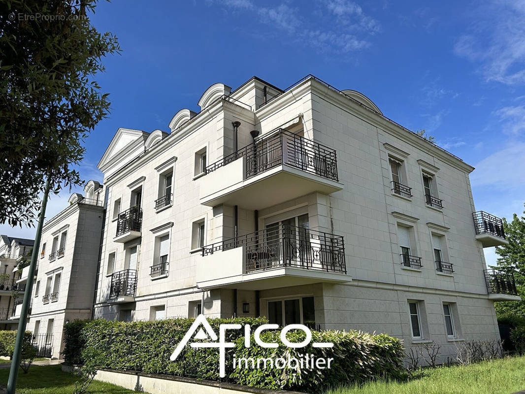 Appartement à SAINT-CYR-SUR-LOIRE