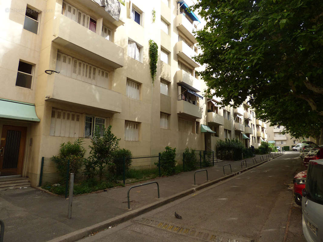 Appartement à MARSEILLE-3E