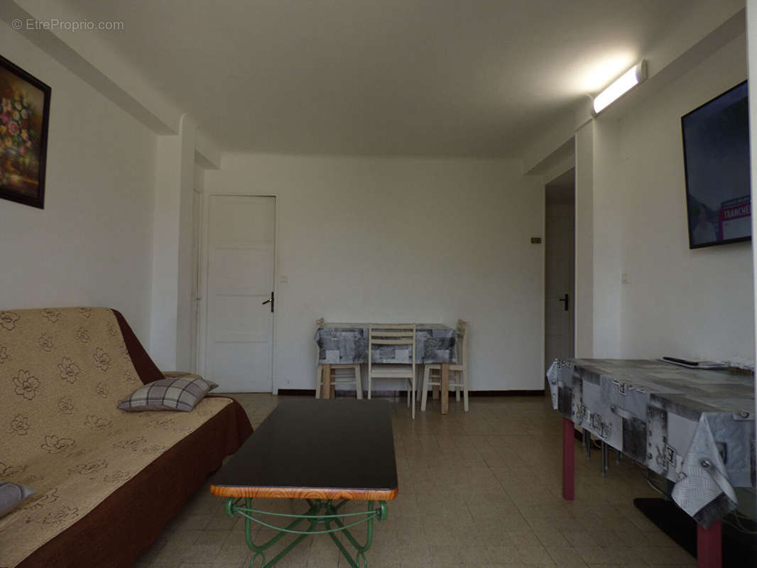 Appartement à MARSEILLE-3E