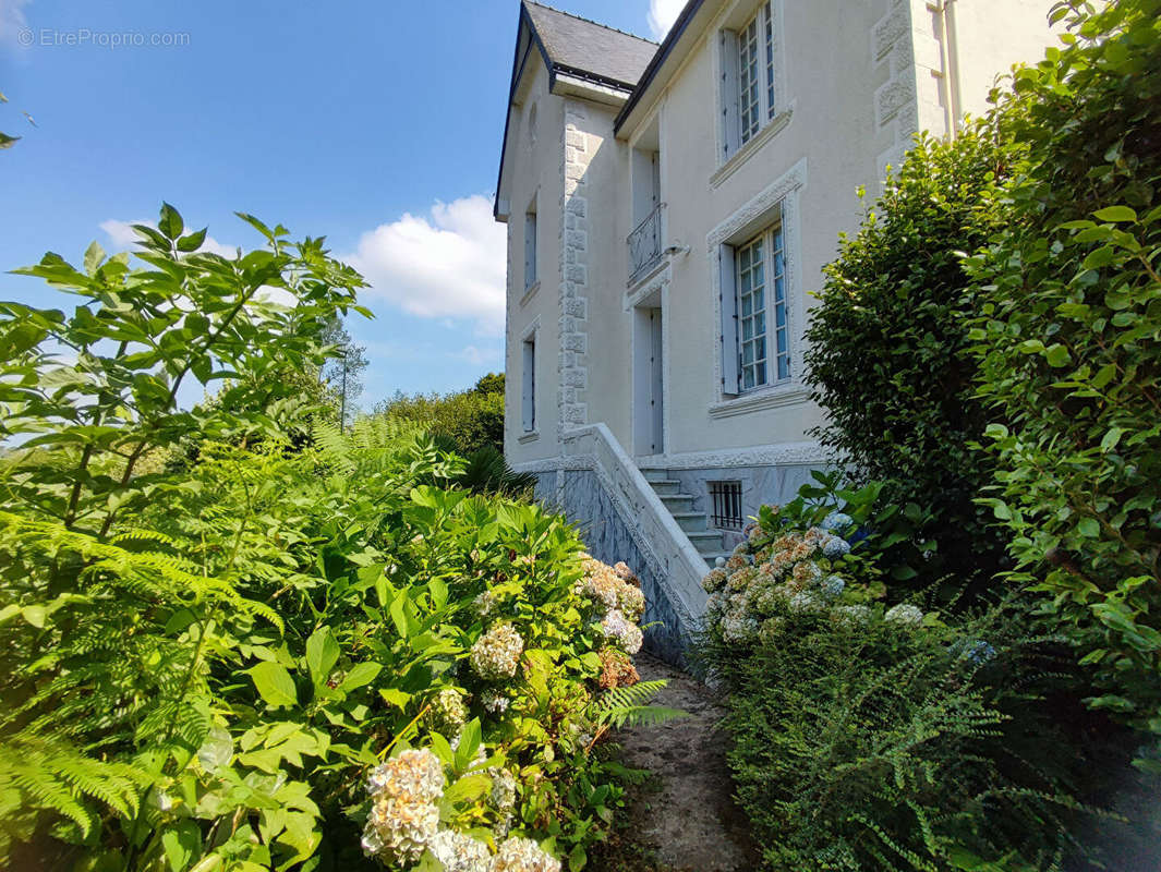 Maison à LE TREVOUX