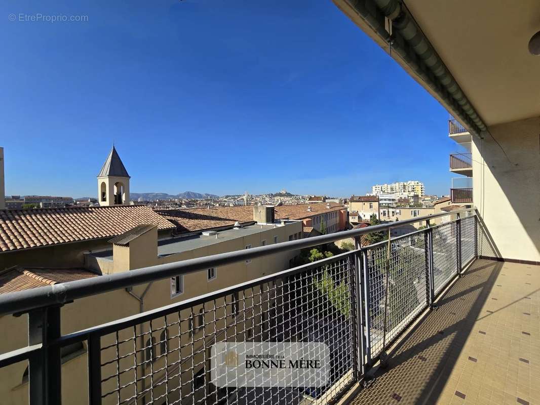 Appartement à MARSEILLE-1E