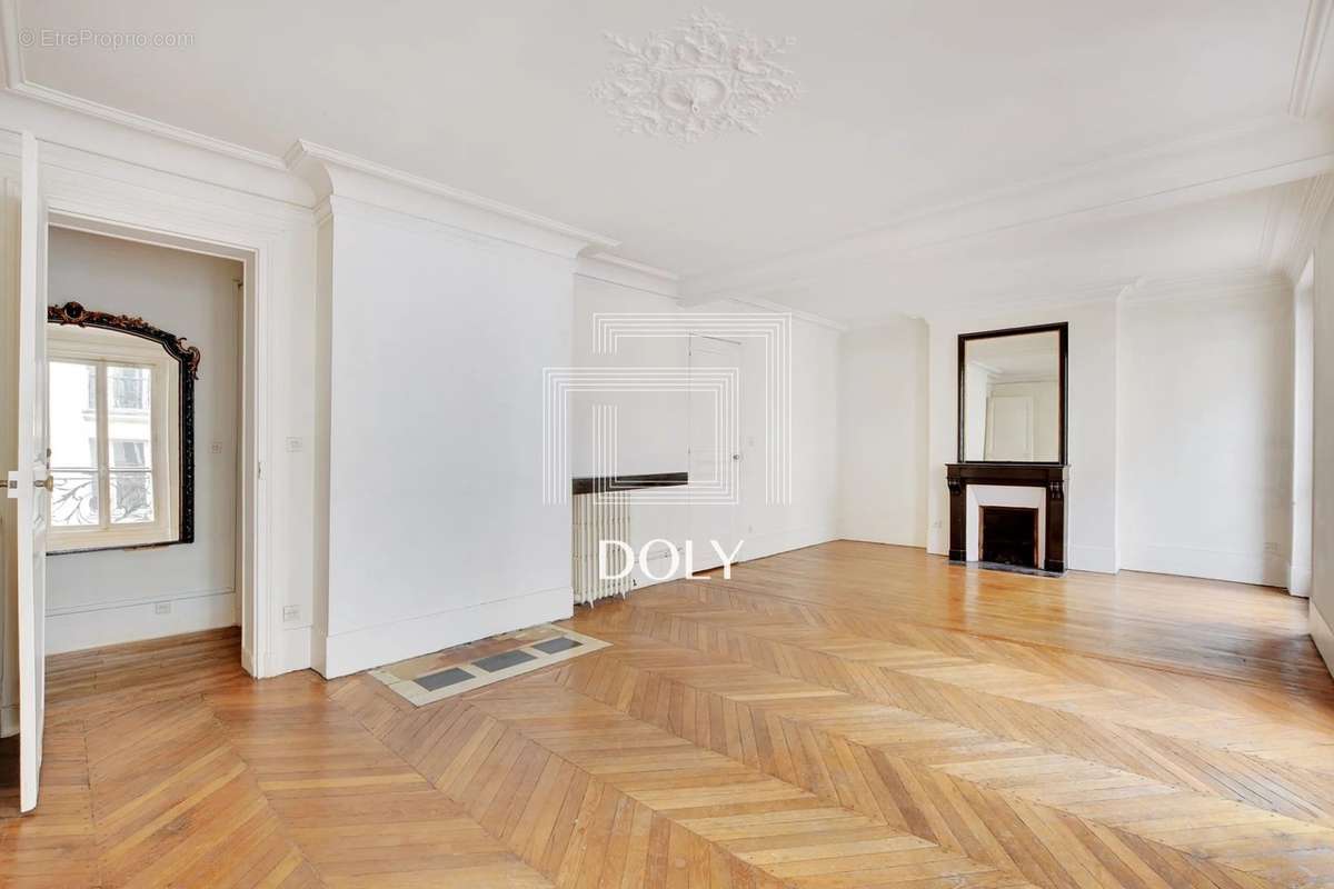 Appartement à PARIS-17E