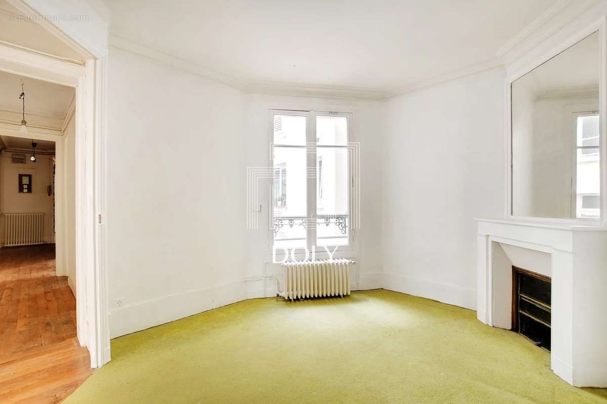 Appartement à PARIS-8E