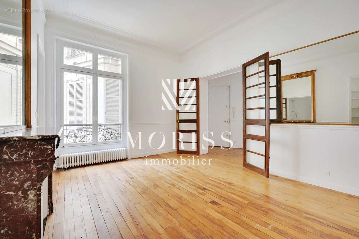 Appartement à PARIS-17E