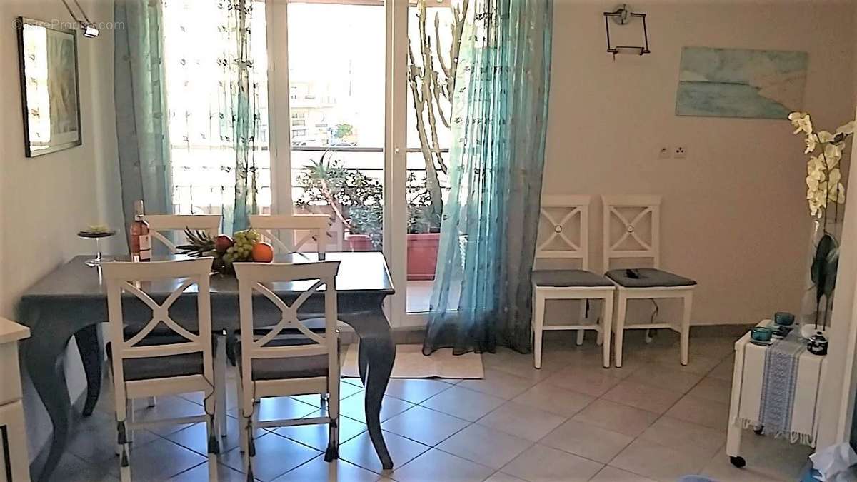 Appartement à ROQUEBRUNE-CAP-MARTIN