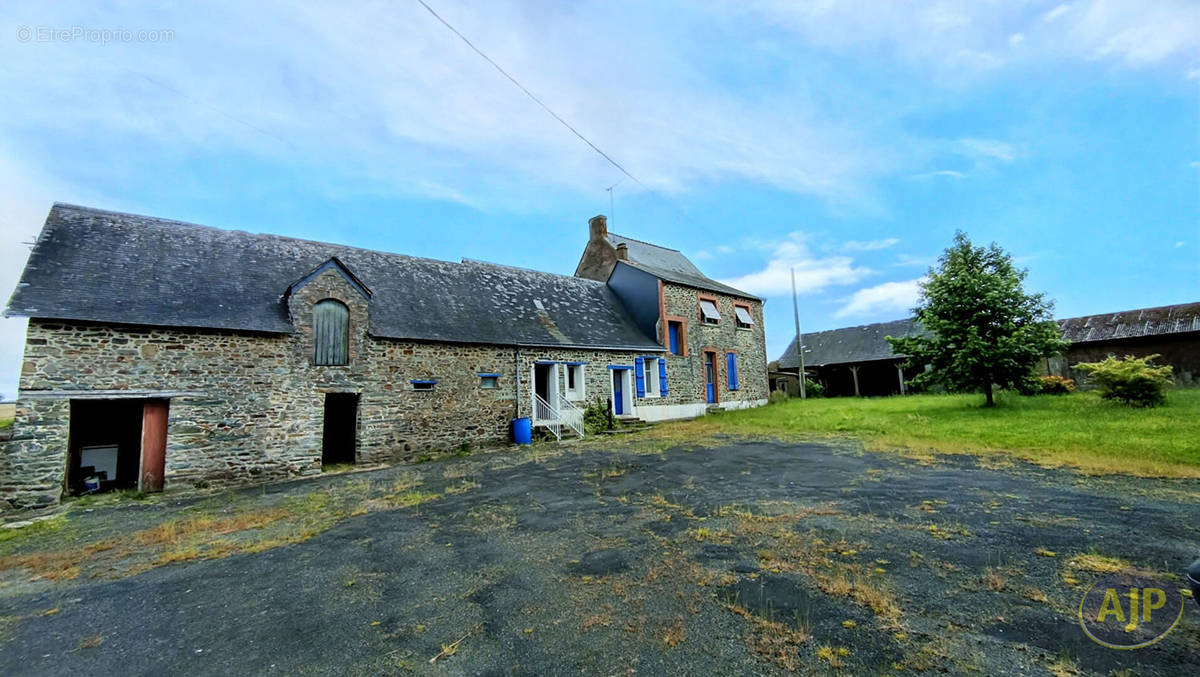 Maison à SOUDAN