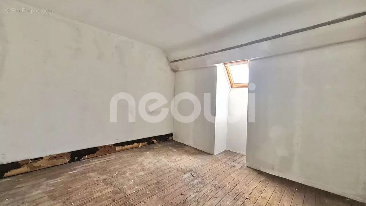 Appartement à COMMENTRY