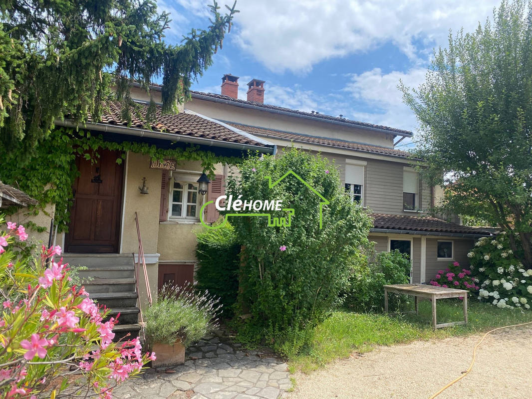 Maison à FLEURIEUX-SUR-L&#039;ARBRESLE