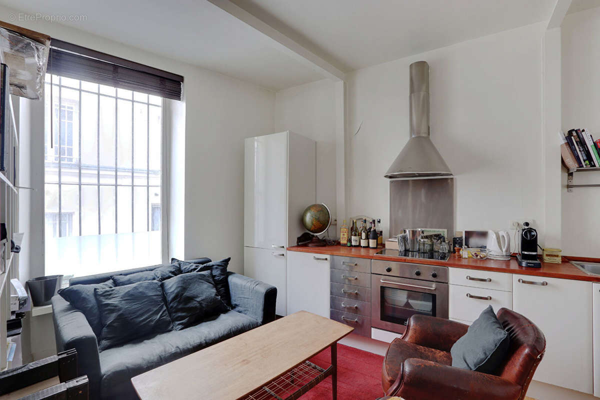 Appartement à PARIS-10E