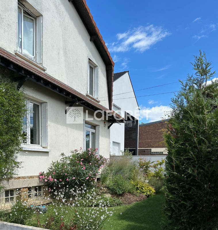 Maison à L&#039;HAY-LES-ROSES