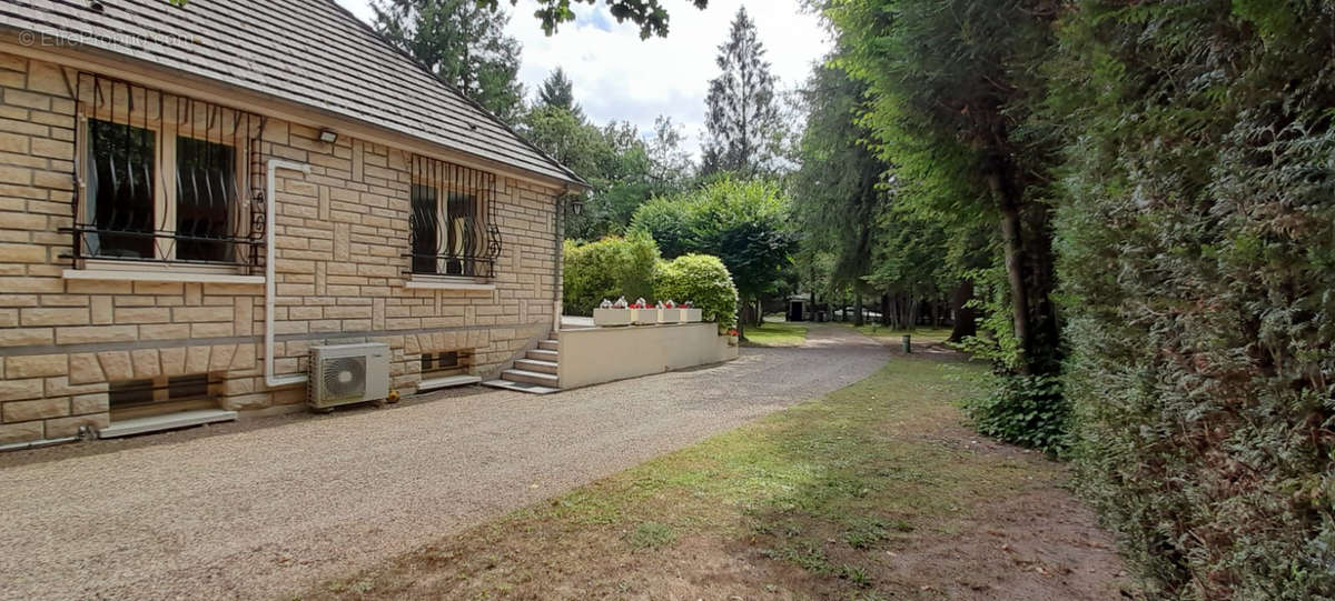 Maison à LAMORLAYE