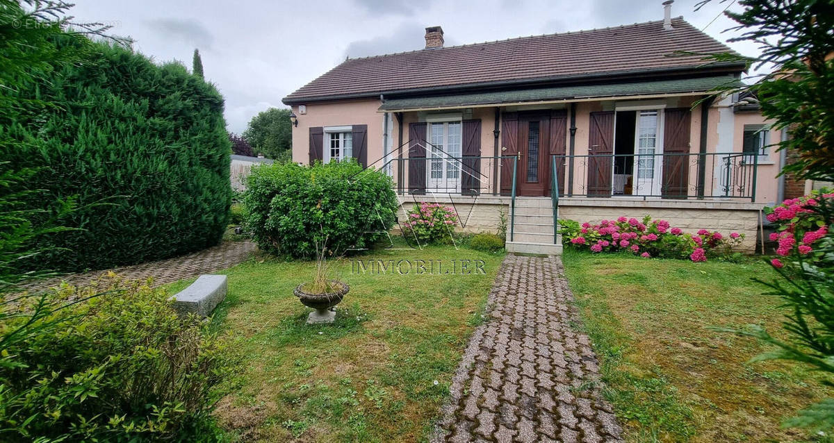 Maison à NOAILLES