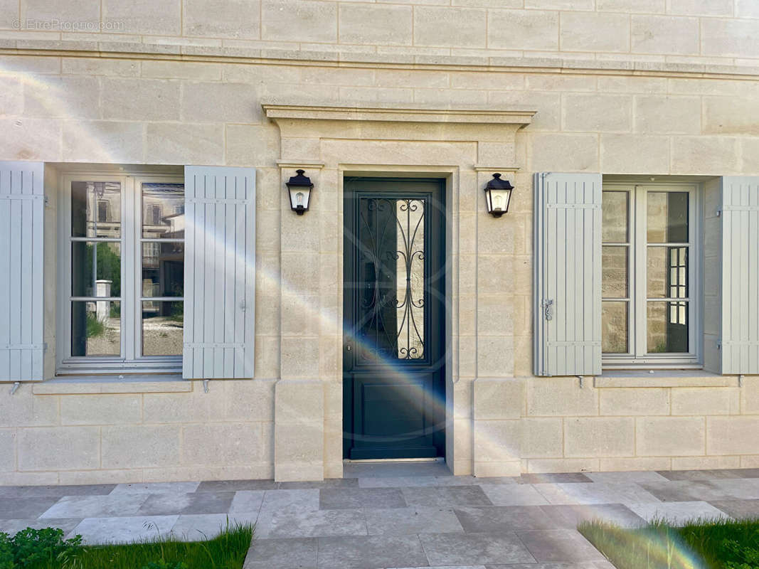 Maison à SAINT-EMILION