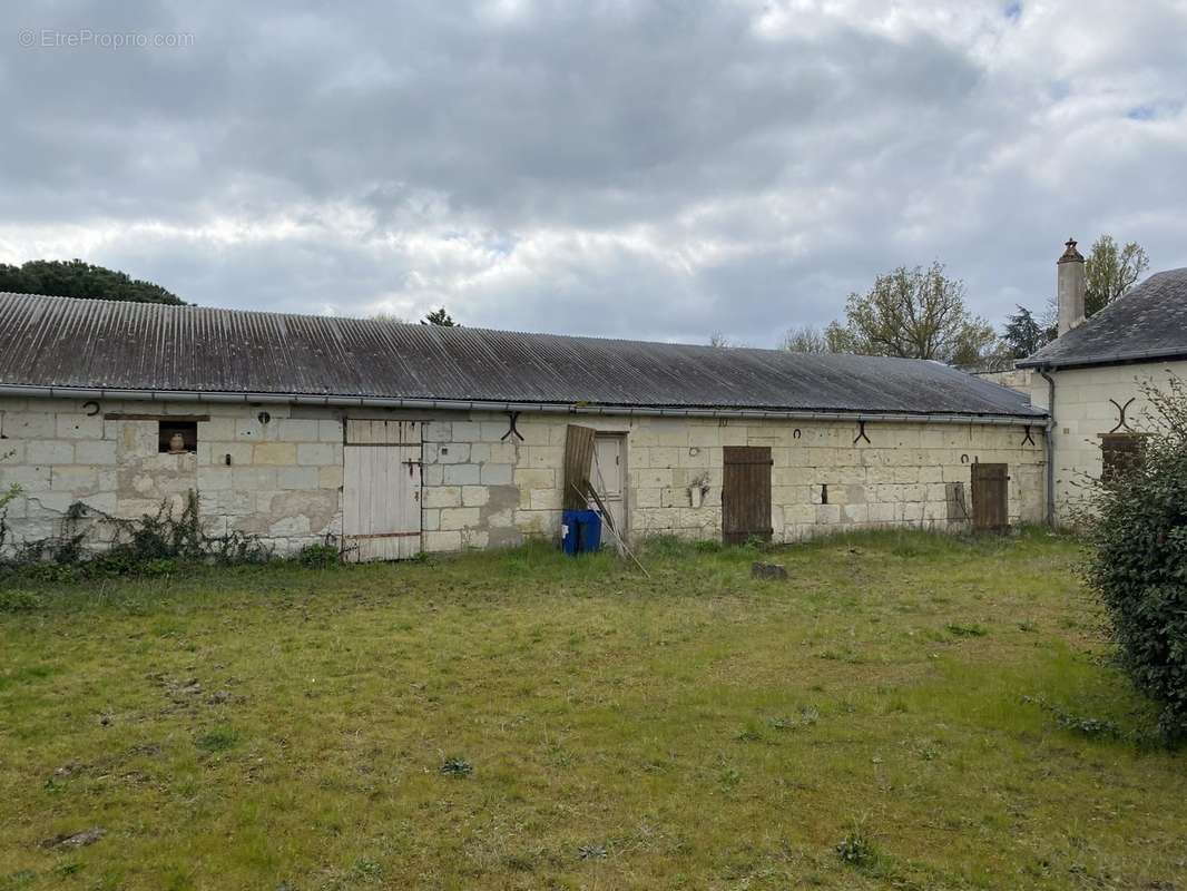 Maison à VILLEBERNIER