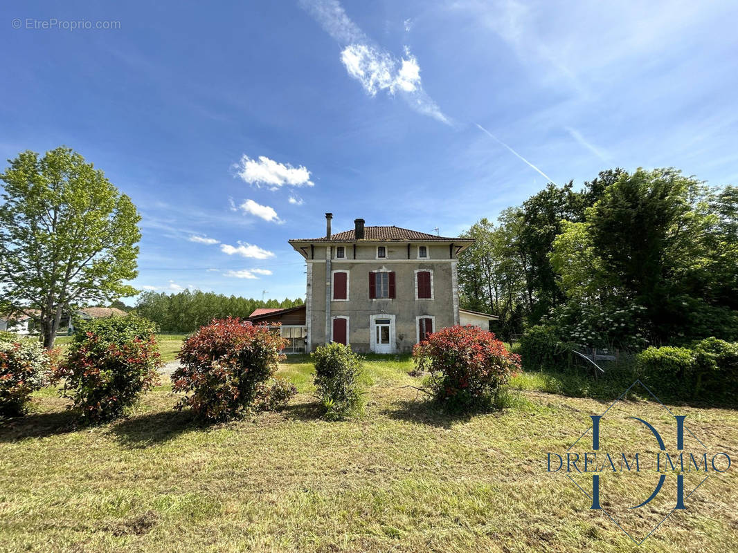 Maison à HEUGAS