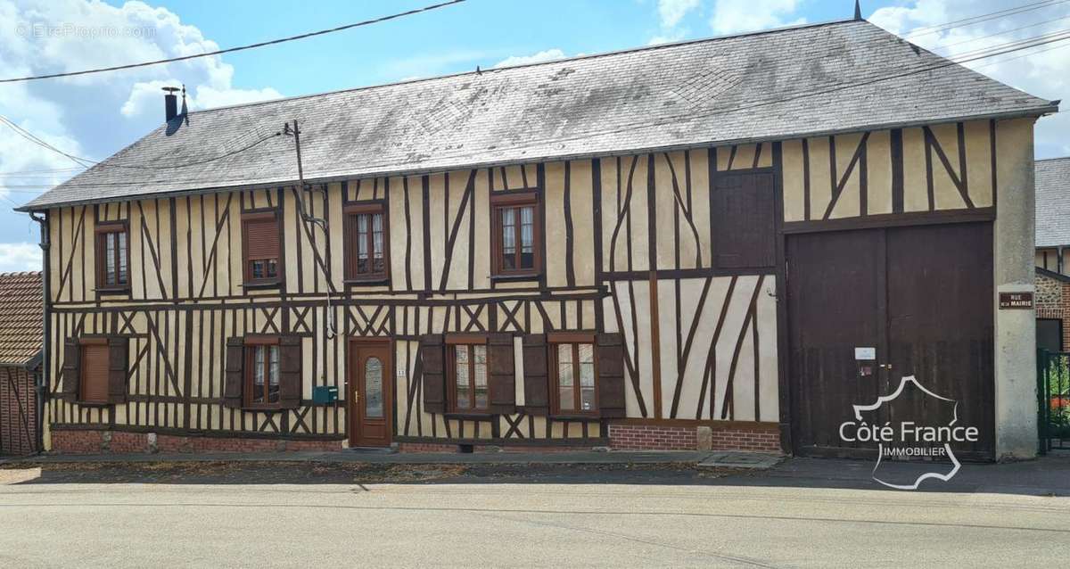 Maison à THERINES