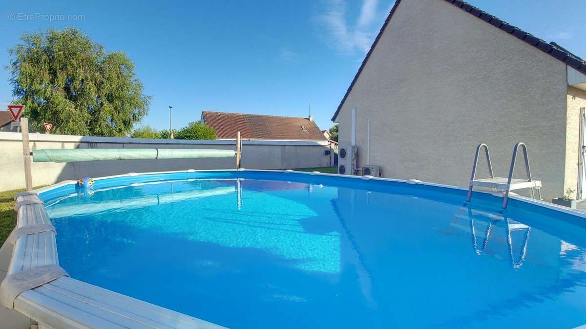 Maison à LONGECOURT-EN-PLAINE