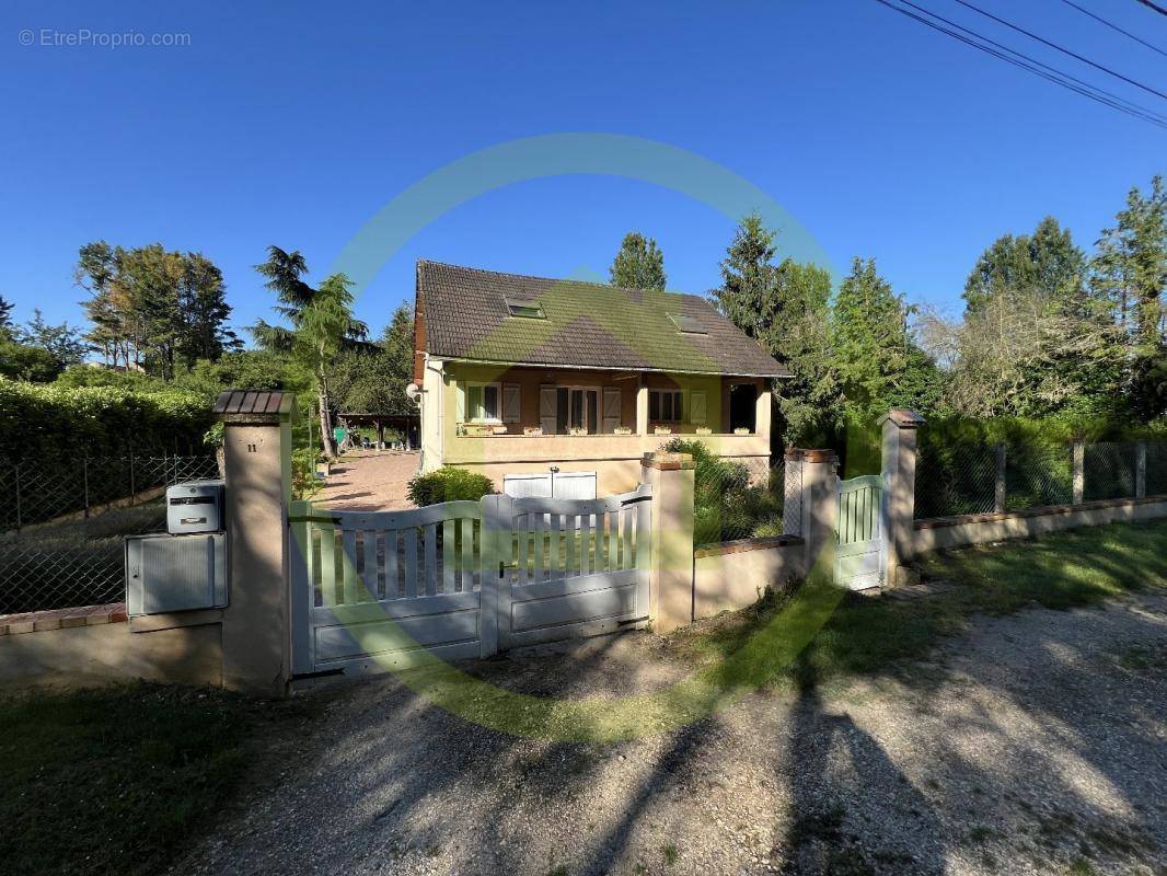 Maison à FERRIERES-EN-GATINAIS