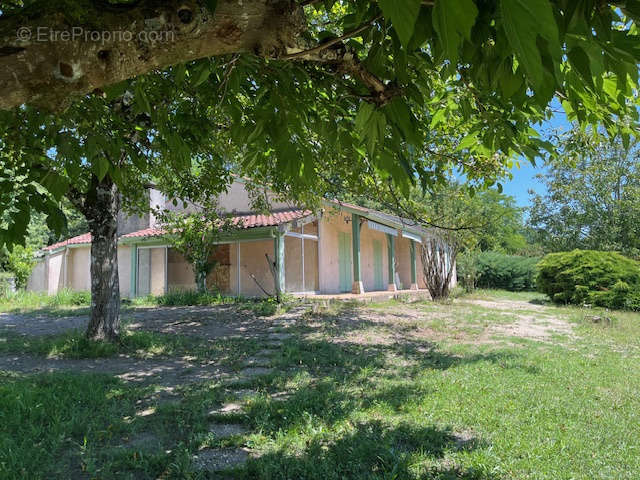 Maison à BARBASTE