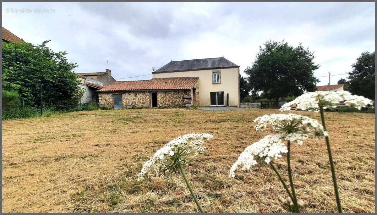 Maison à BRESSUIRE