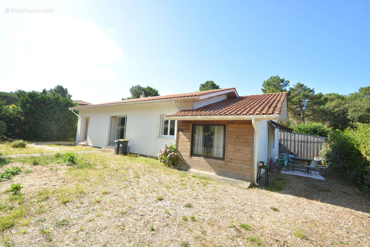 Maison à LACANAU