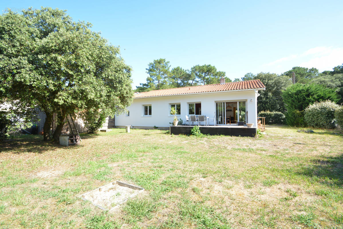 Maison à LACANAU