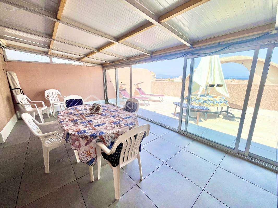 Appartement à HYERES