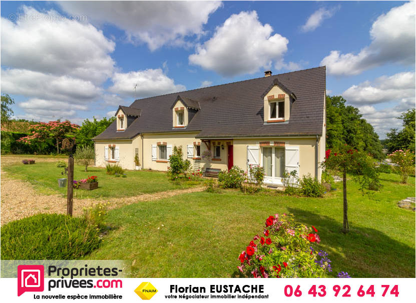 Maison à LA CHAPELLE-MONTMARTIN