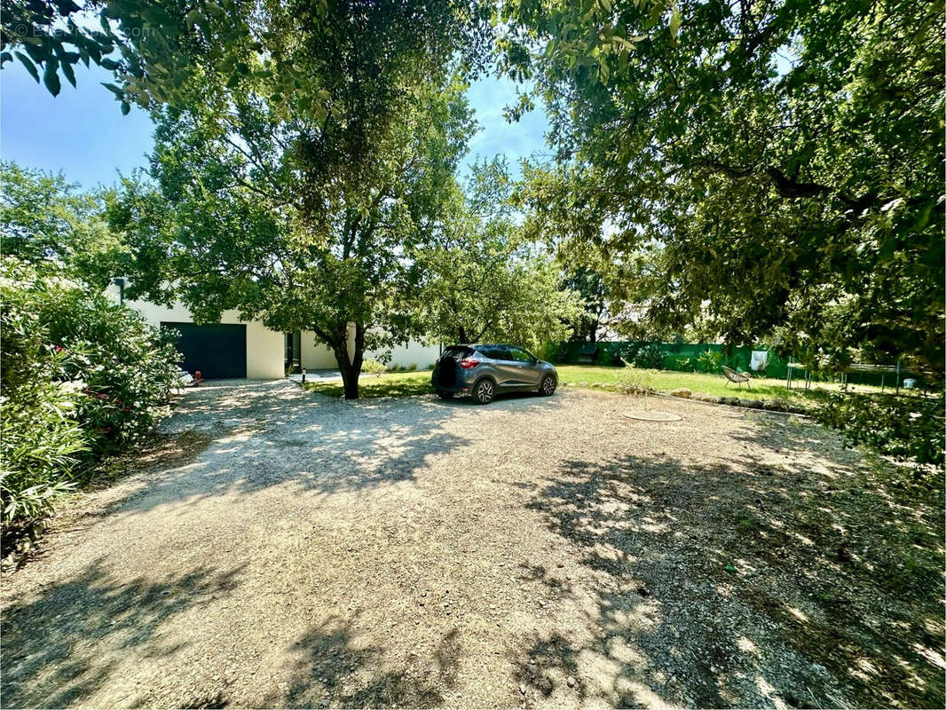 Maison à GRIGNAN