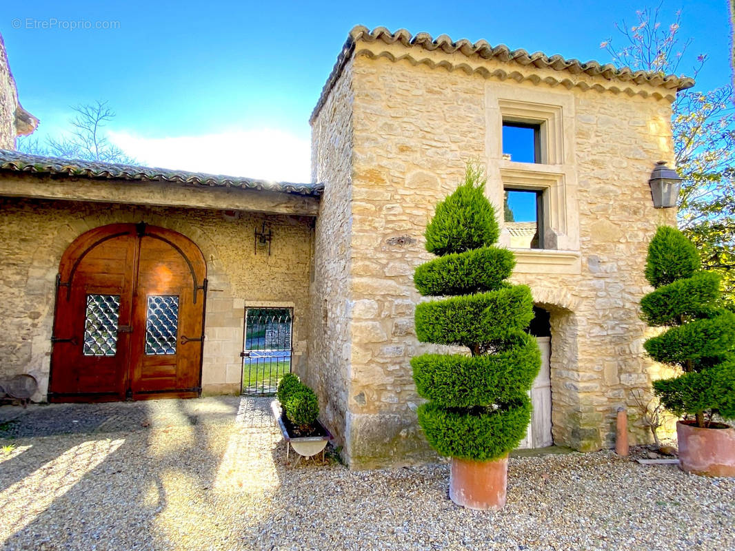 Maison à UZES