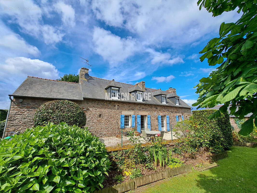 Maison à PLOUEZEC