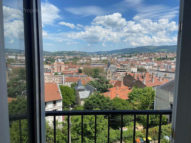 Appartement à SAINT-ETIENNE