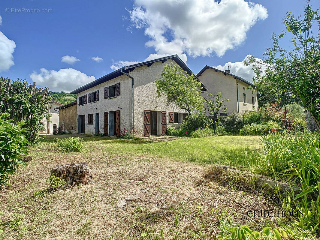 Maison à CESSIEU