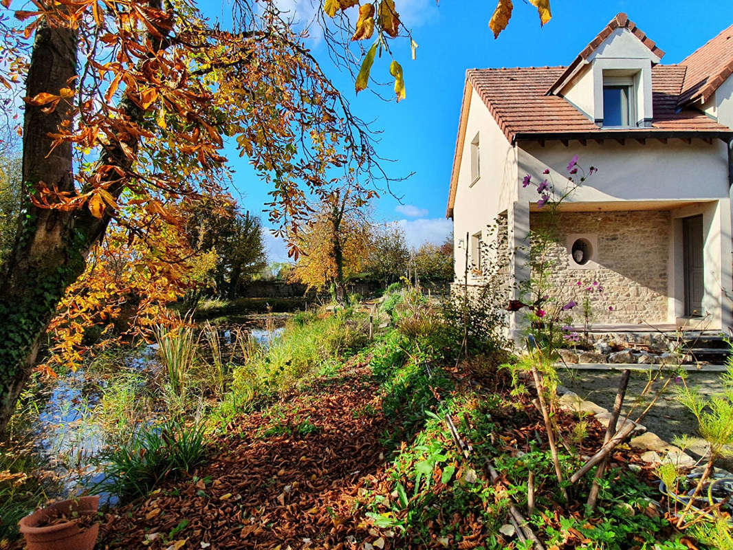 Maison à COMBERTAULT