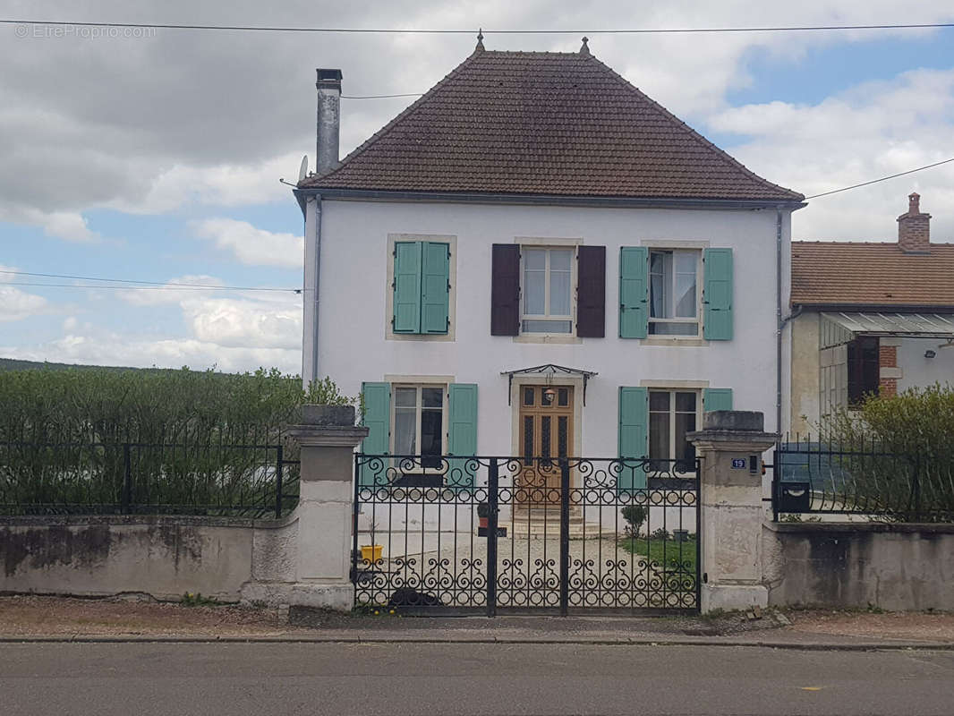 Maison à CORPEAU