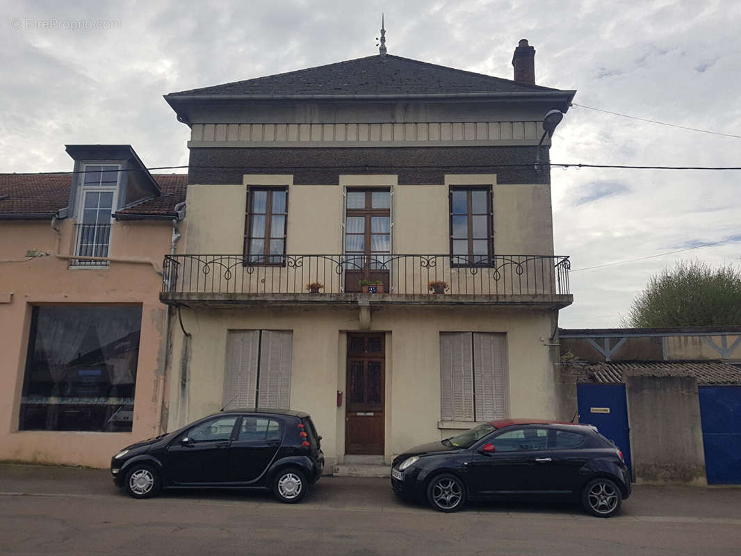 Maison à AUTUN