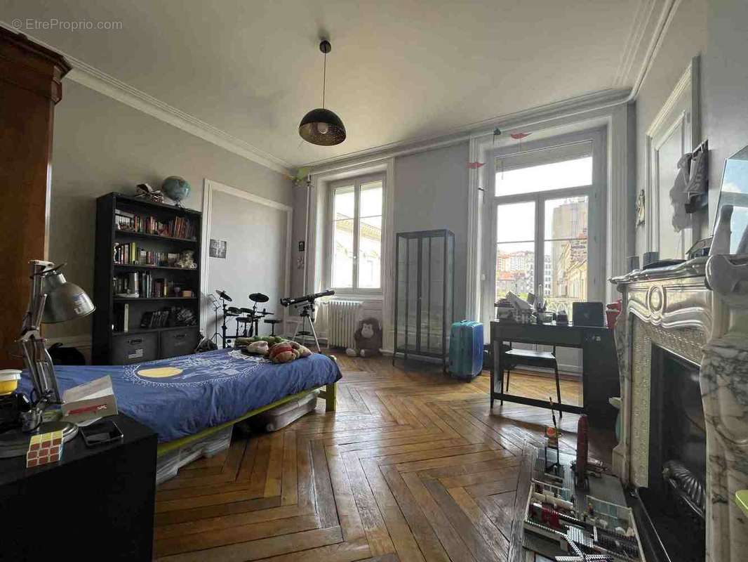 Appartement à SAINT-ETIENNE