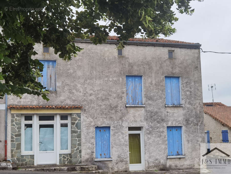 Maison à BEAULIEU-SUR-SONNETTE