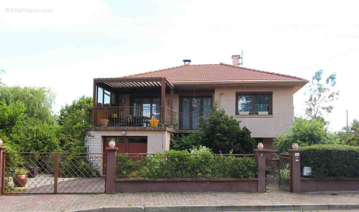 Maison à LE COTEAU