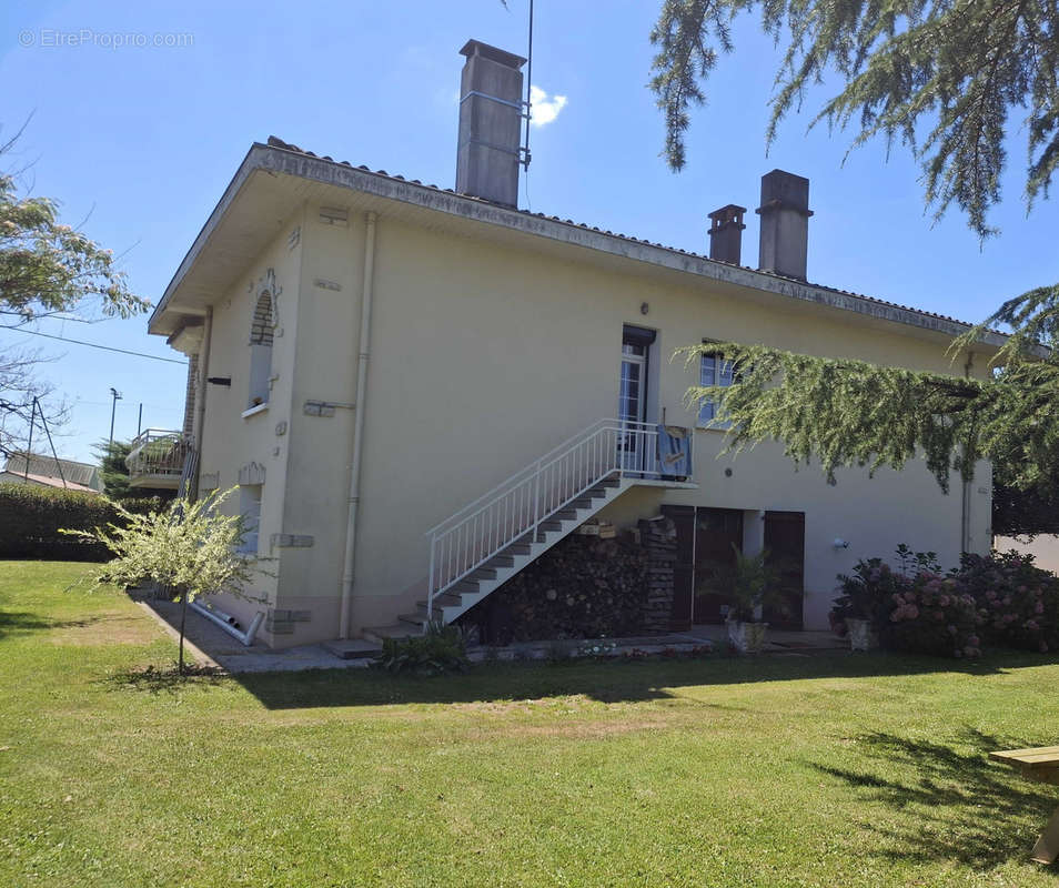 Maison à CHASSENEUIL-SUR-BONNIEURE