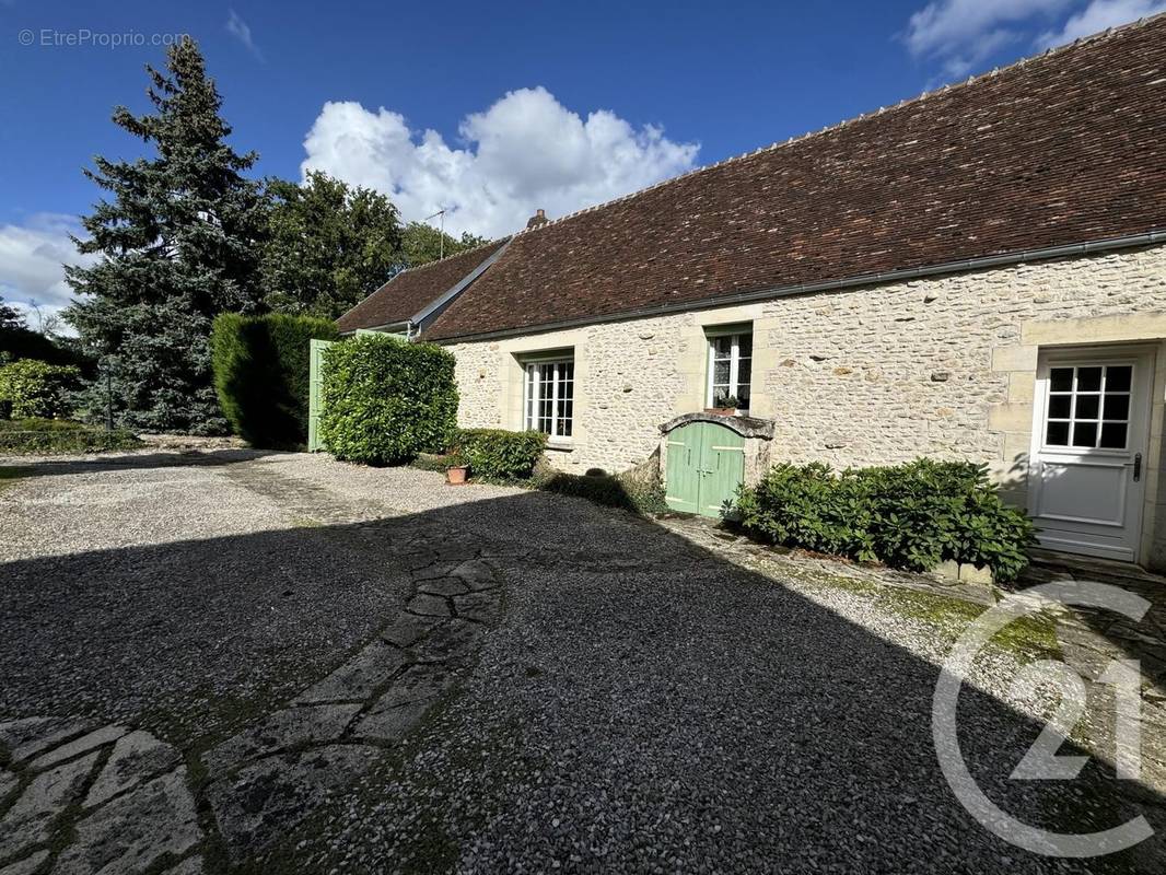 Maison à CAMBRONNE-LES-CLERMONT