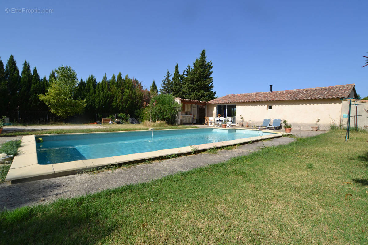 Maison à PERNES-LES-FONTAINES