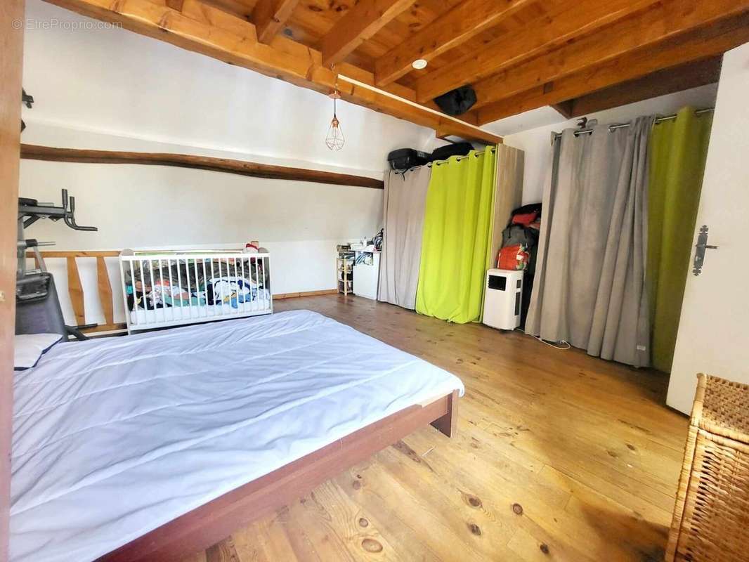 Appartement à SACLAS