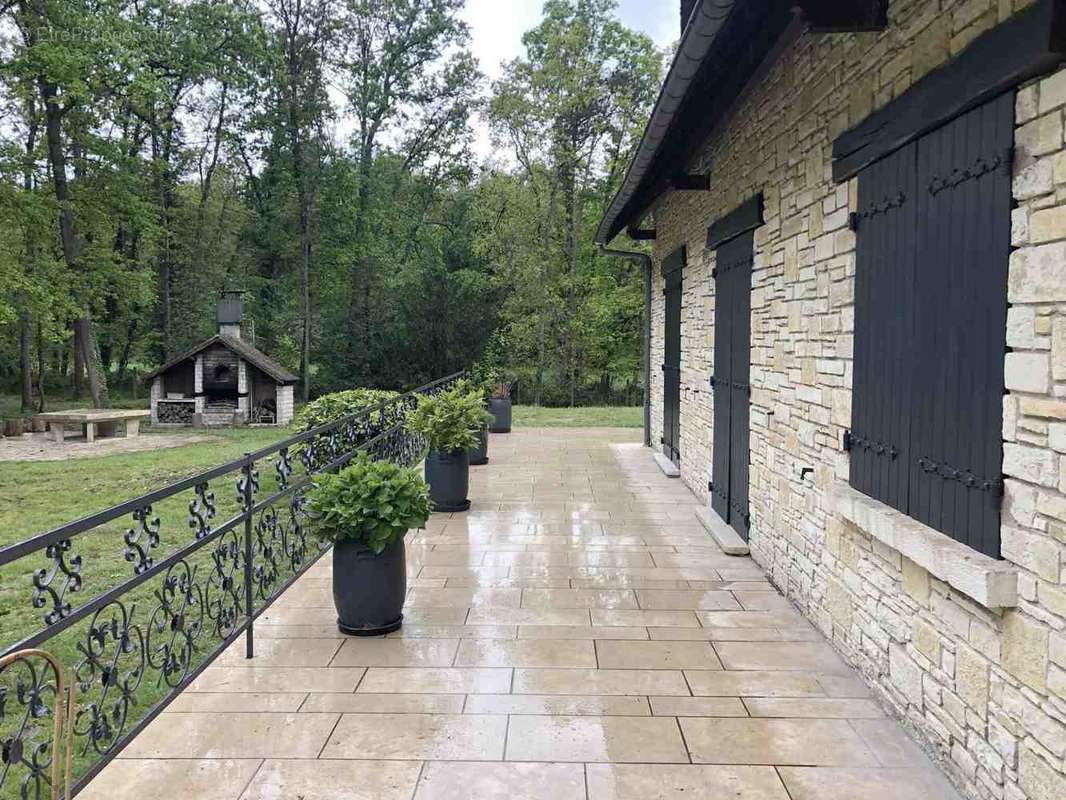 Maison à FONTAINEBLEAU