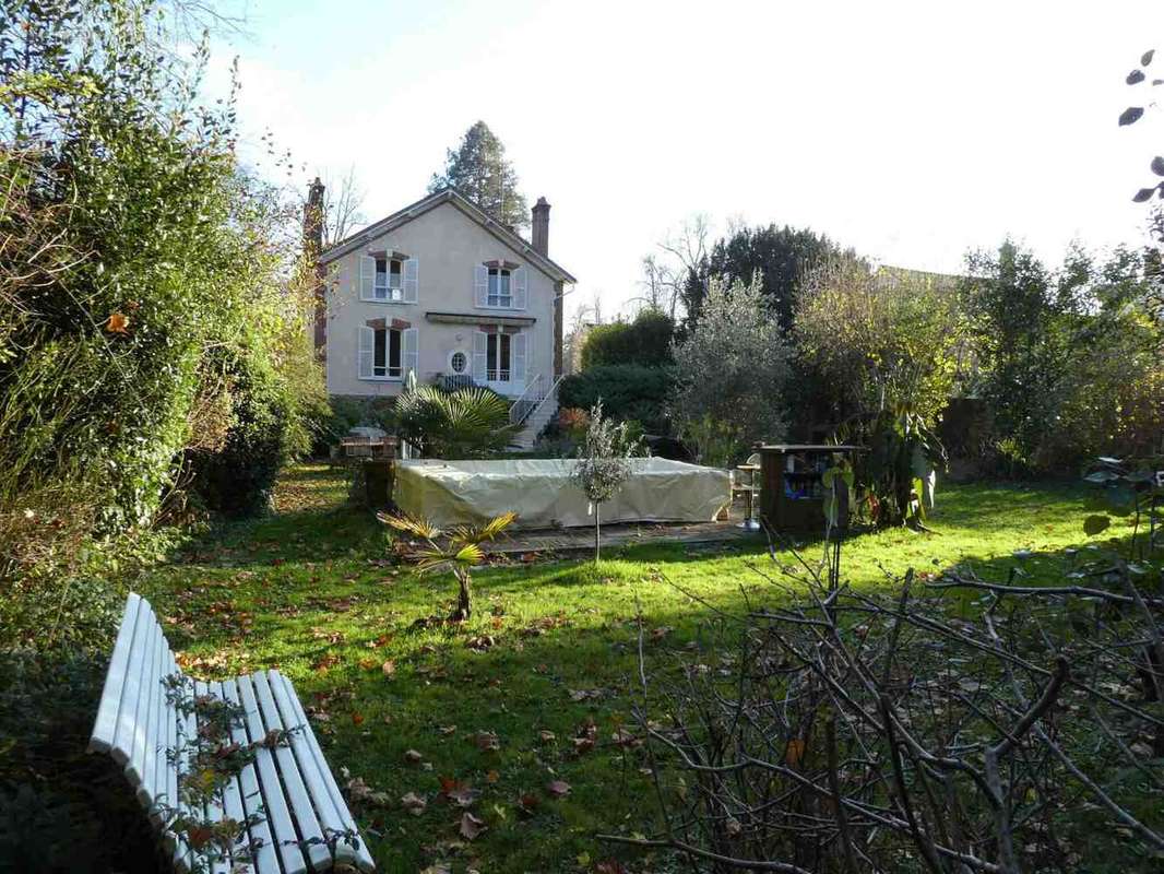 Maison à SAMOIS-SUR-SEINE